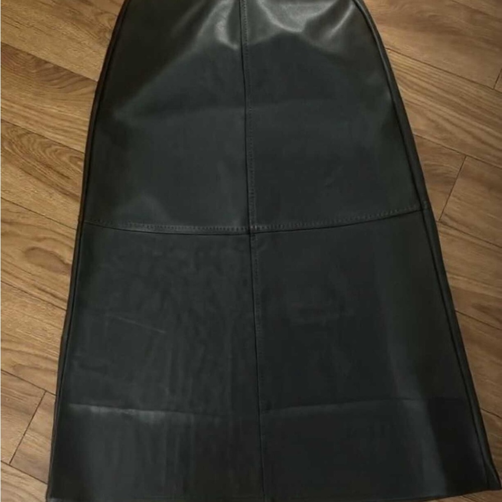 Max Studio Black Pleather Pencil Skirt